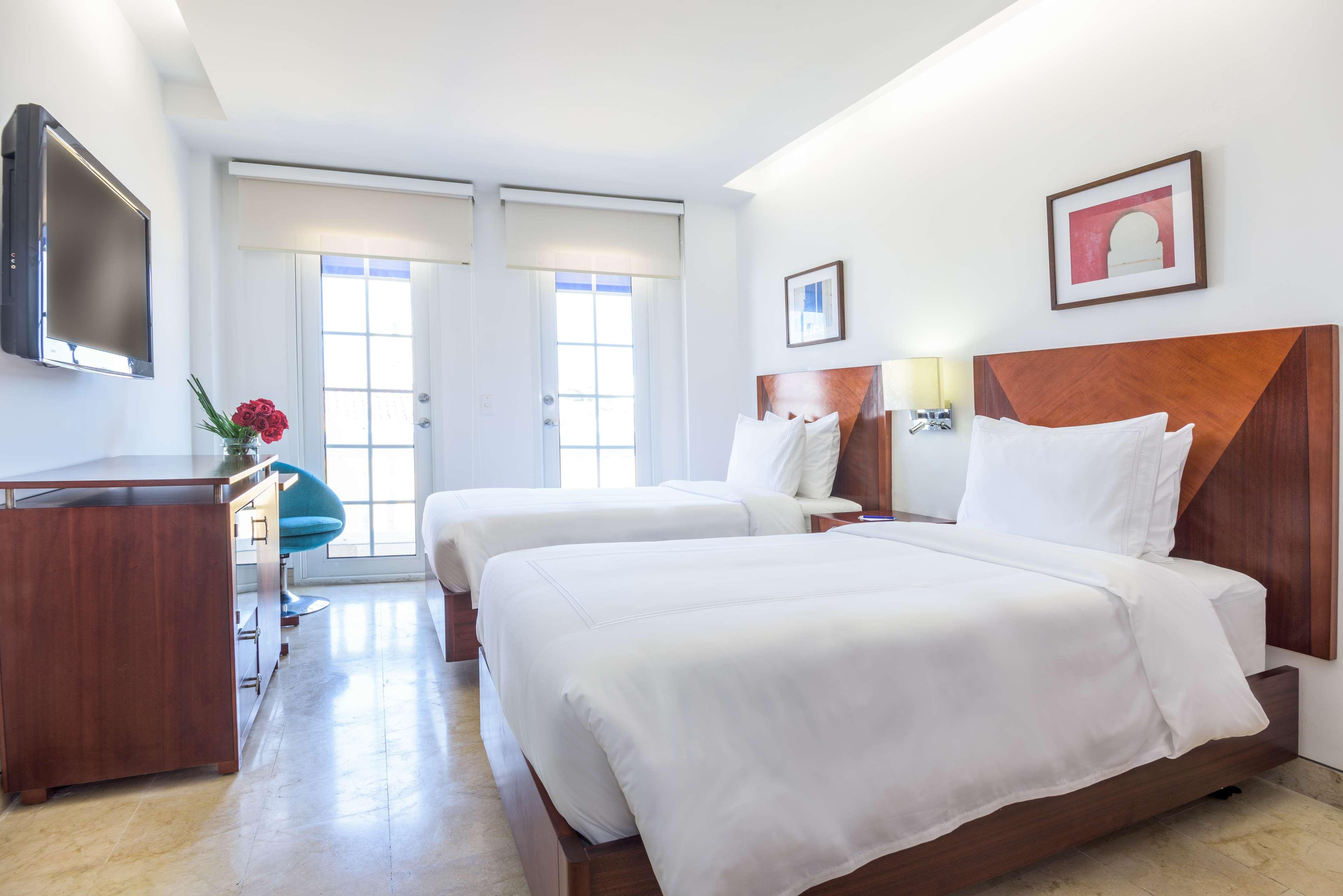 Nh Royal Urban Cartagena Hotell Exteriör bild