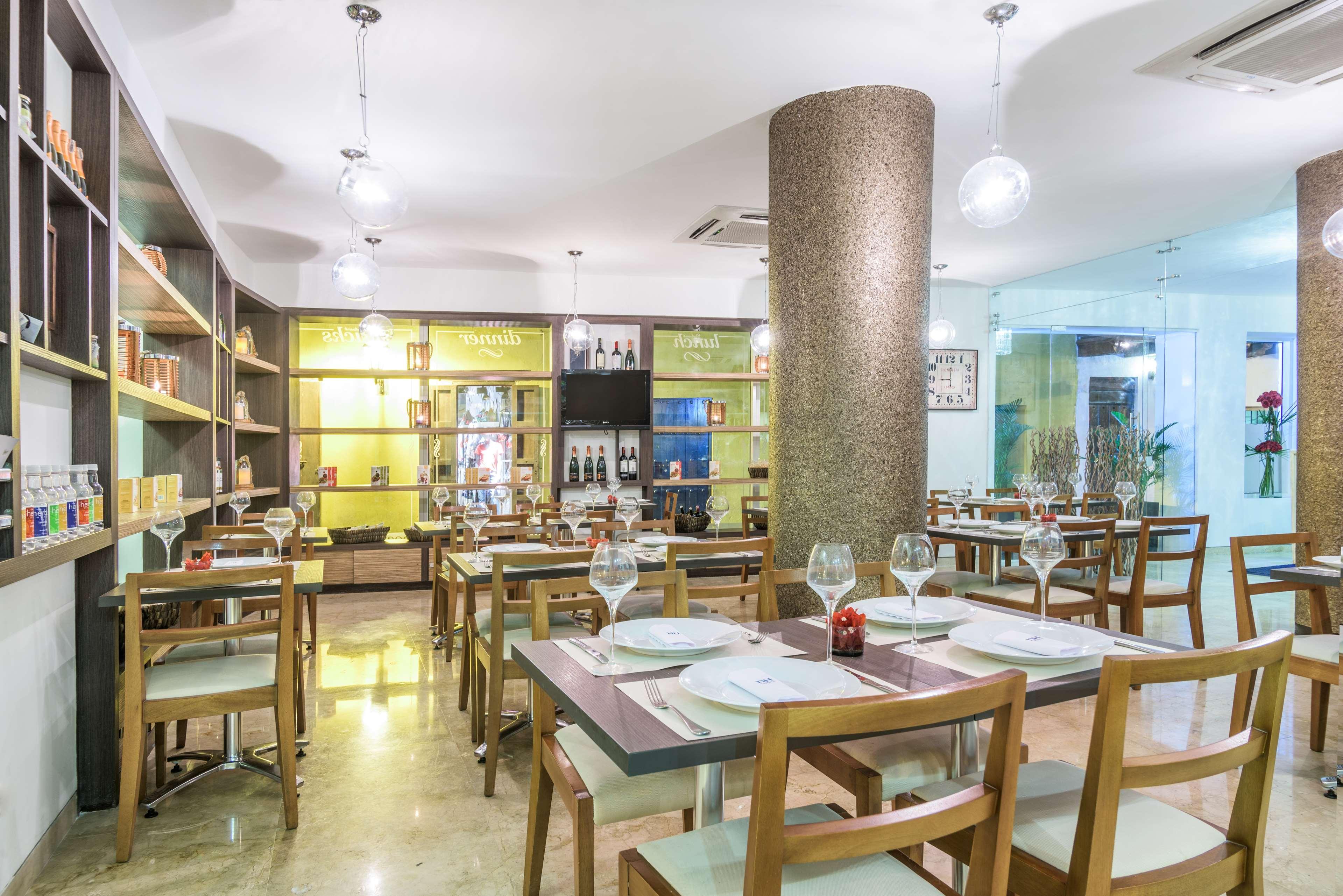 Nh Royal Urban Cartagena Hotell Exteriör bild