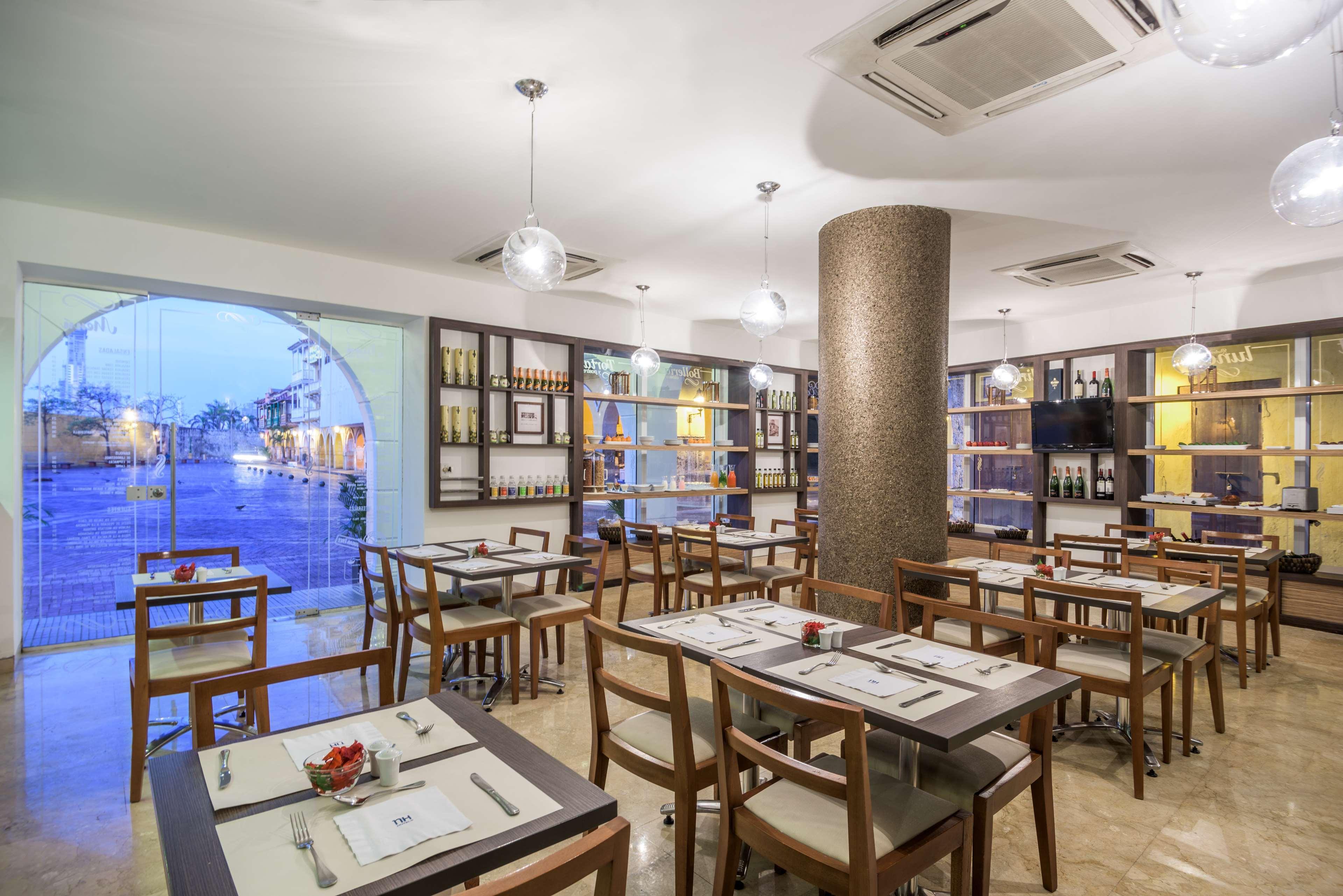 Nh Royal Urban Cartagena Hotell Exteriör bild