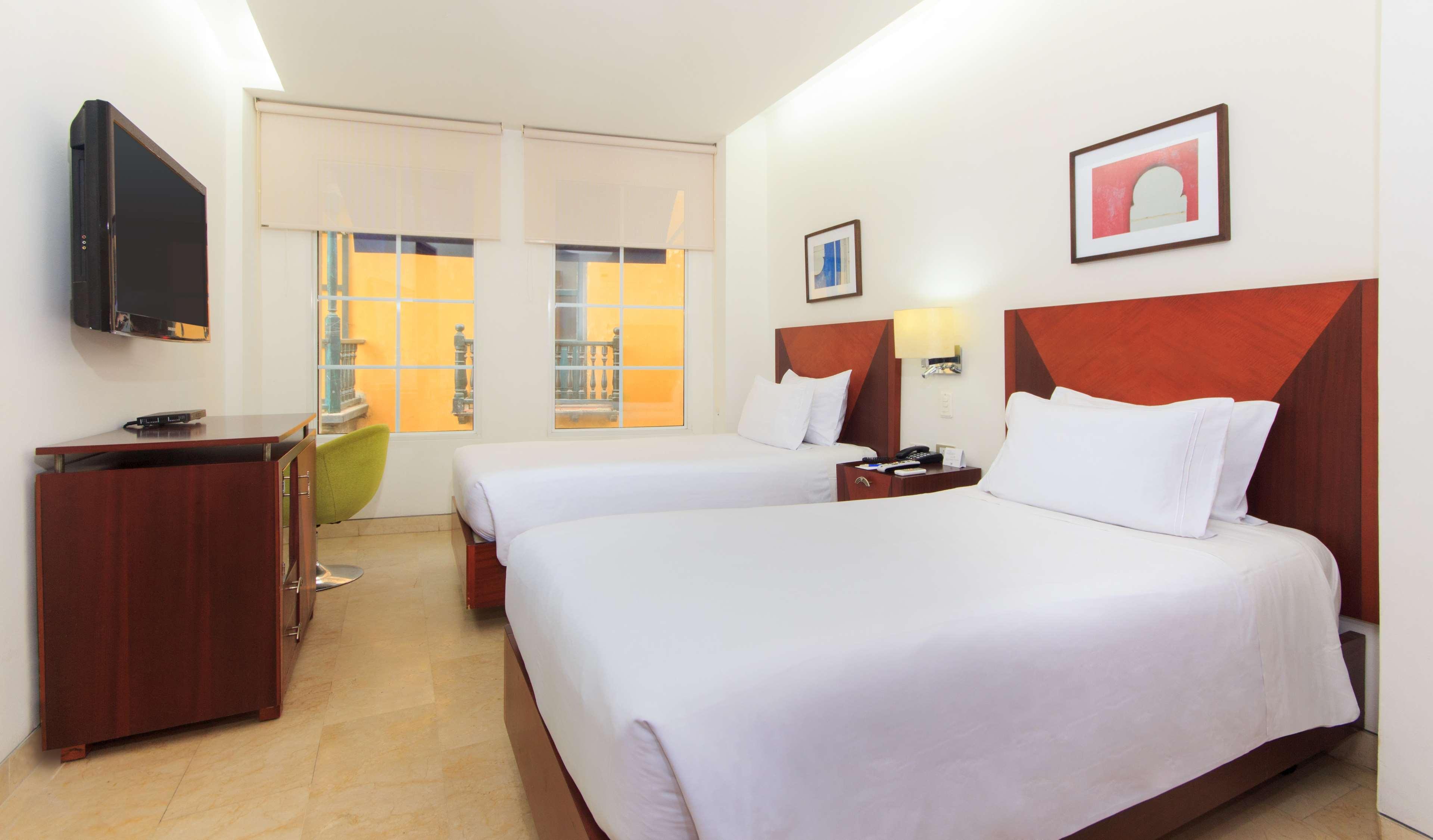 Nh Royal Urban Cartagena Hotell Exteriör bild