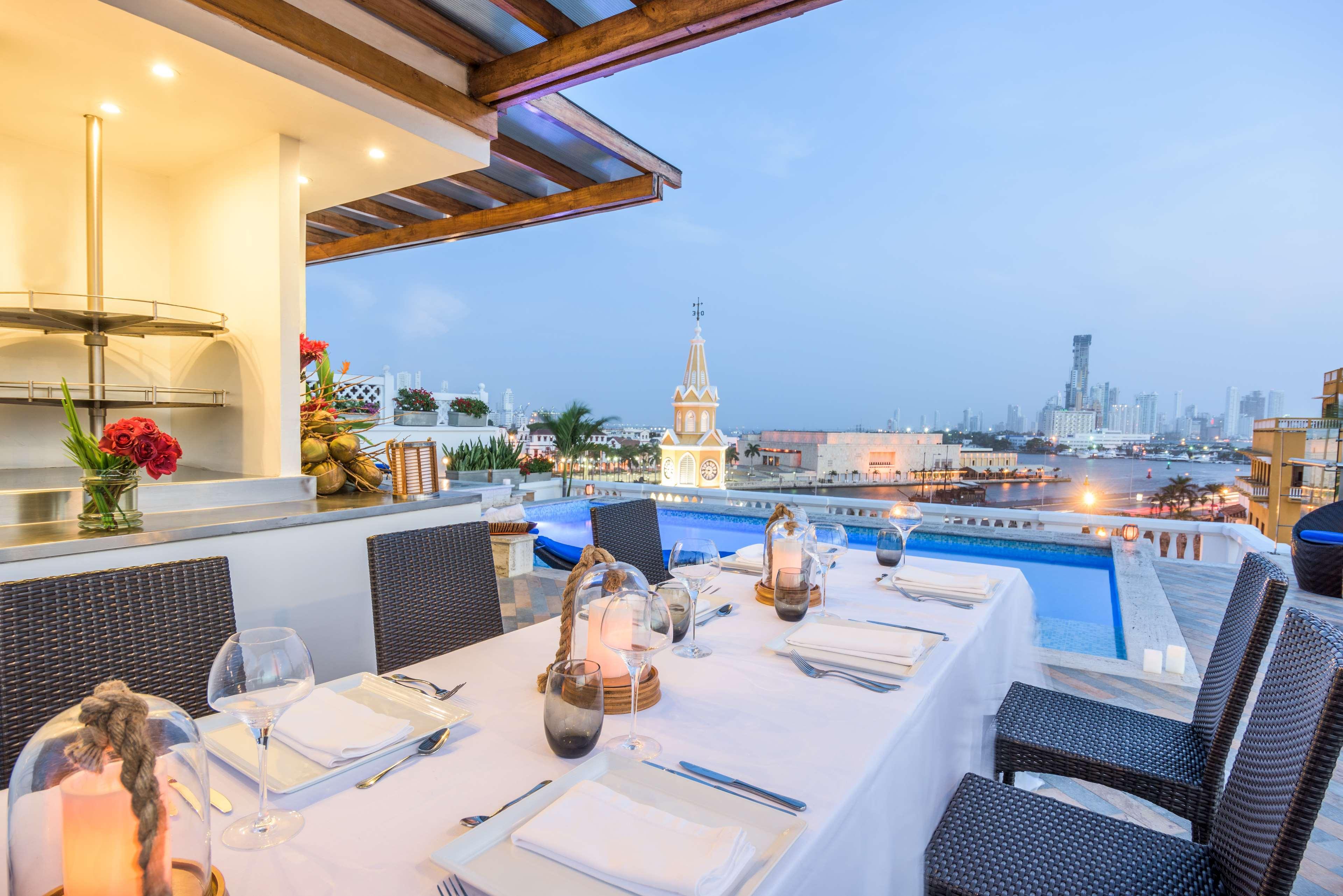 Nh Royal Urban Cartagena Hotell Exteriör bild