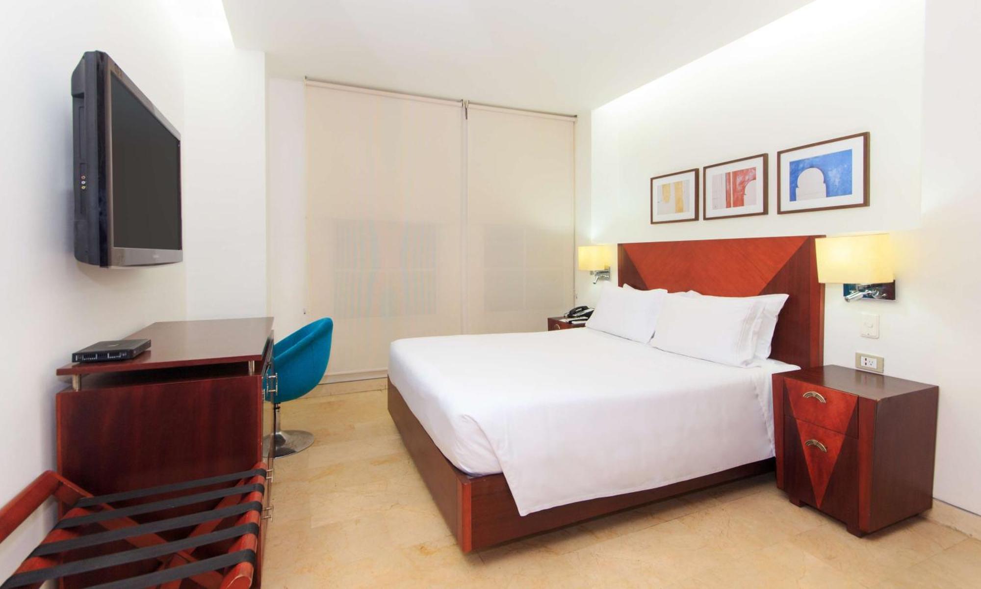 Nh Royal Urban Cartagena Hotell Exteriör bild