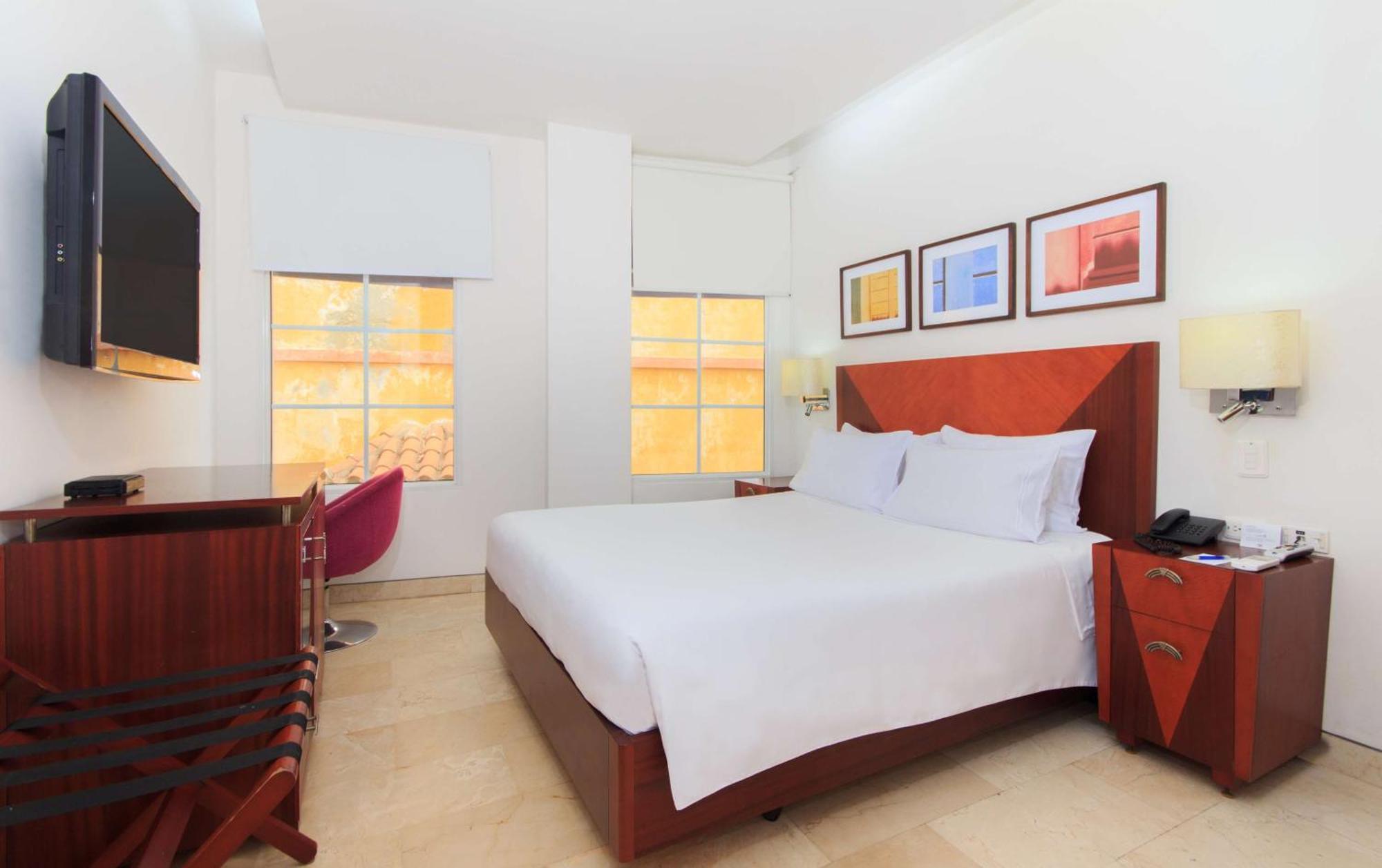 Nh Royal Urban Cartagena Hotell Exteriör bild