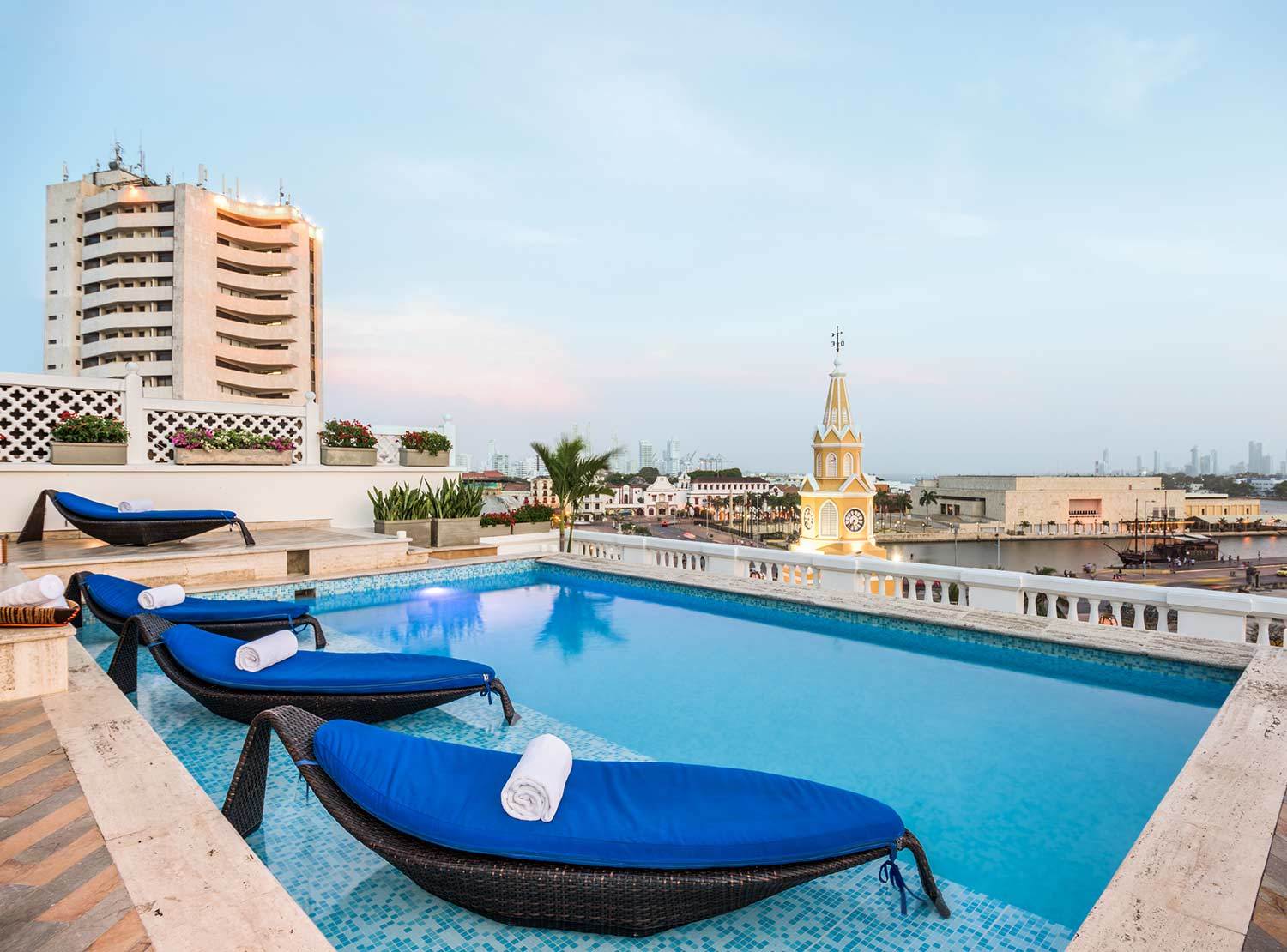 Nh Royal Urban Cartagena Hotell Exteriör bild
